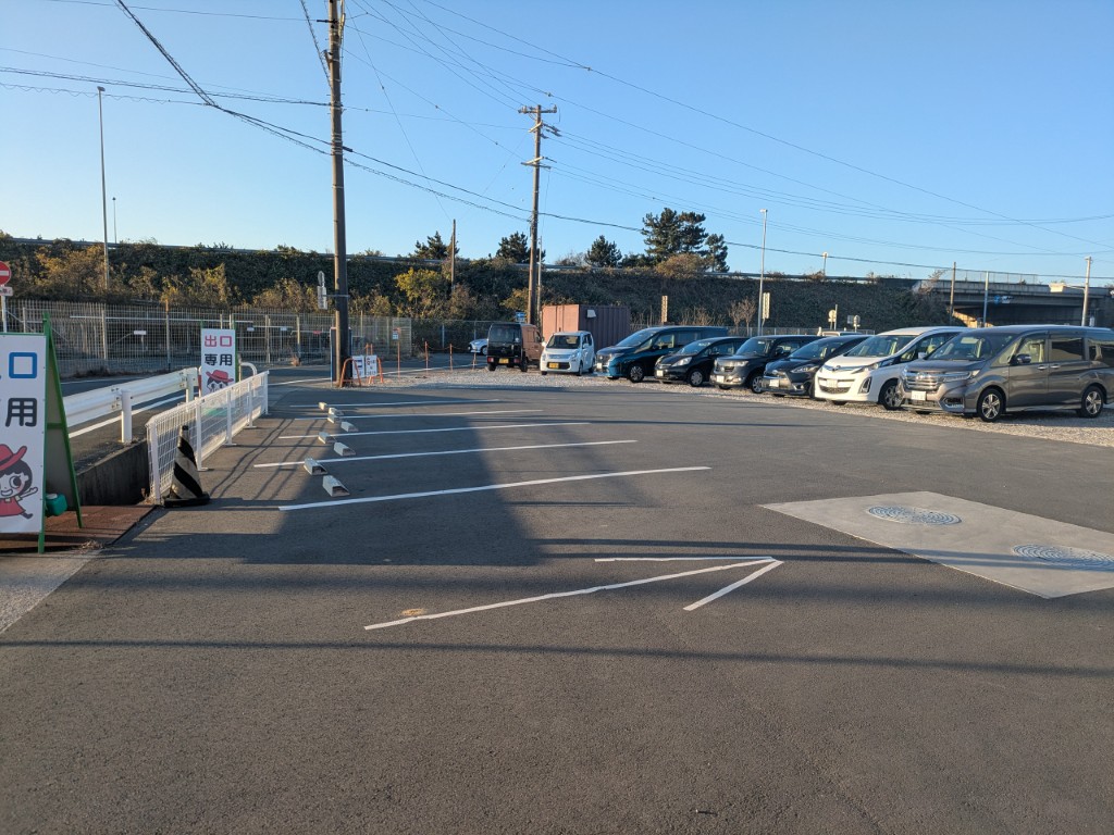 おにおんハウス敷地内の駐車場